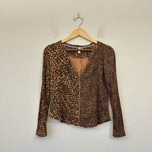 PILCRO ANTHROPOLOGIE Leopard Print Top Brown Waffle Knit Split-Neck